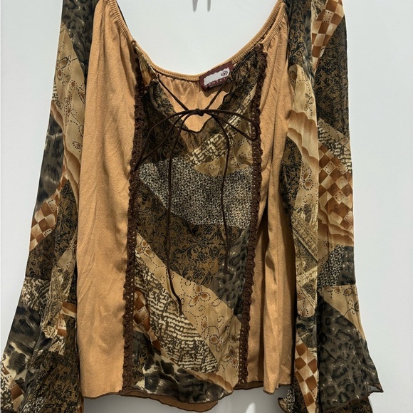 Patchwork Bohemian Blouse - Picture 3 of 4